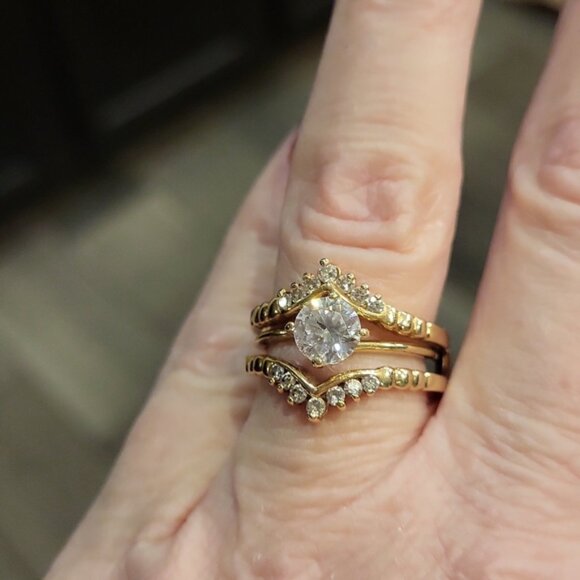 14k Yelllow Soild Gold Diamonique  Beautiful Sparkling Engagement Ring Size 7 - Picture 4 of 11